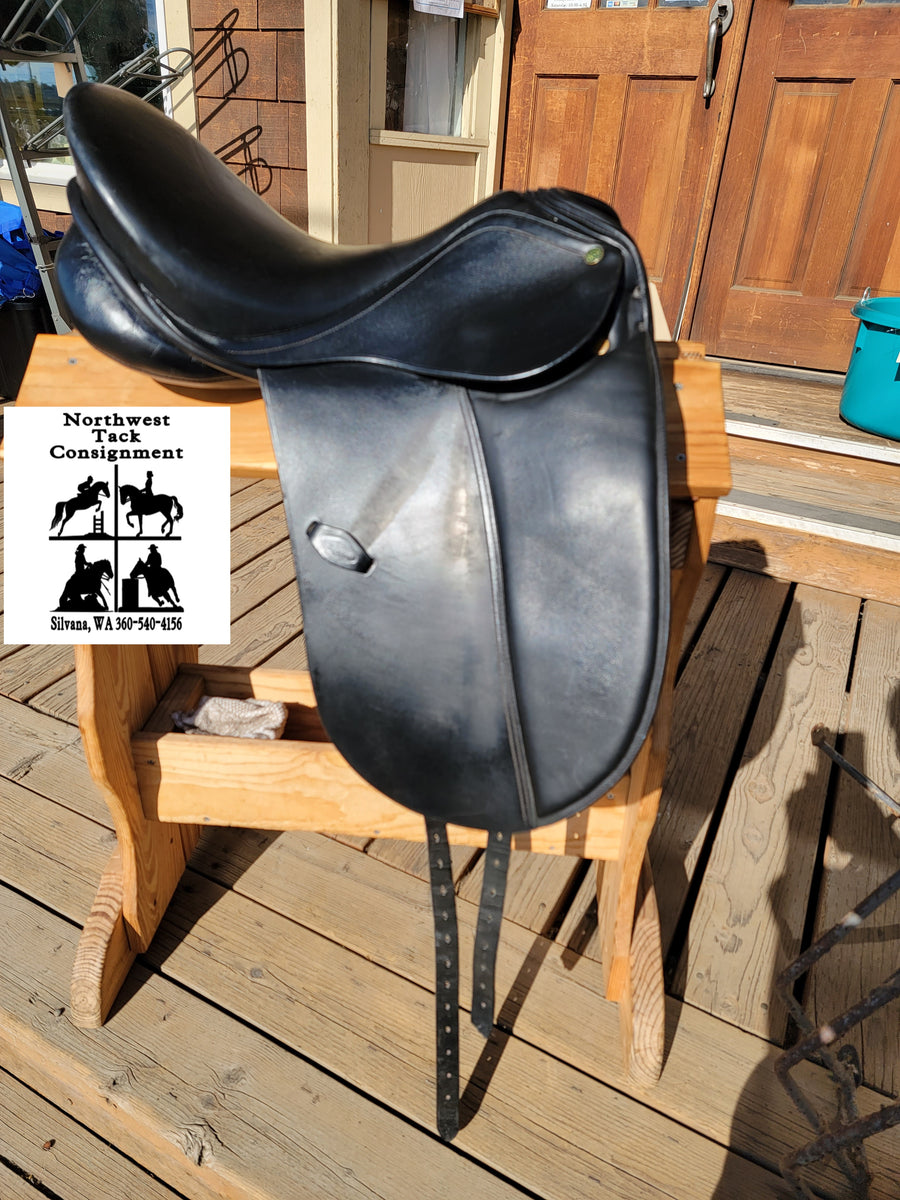 Collegiate Lectern Dressage Saddle – M & M Tack Shop