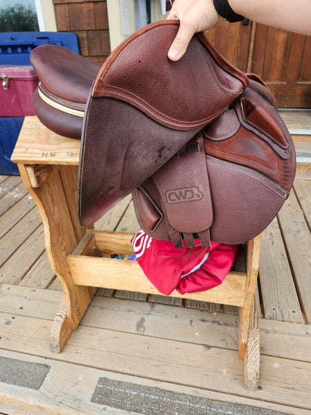 17.5" CWD SE01 Jump Saddle