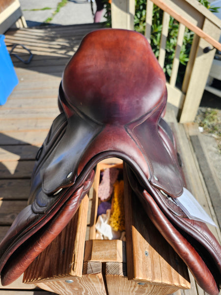 16.5" CWD SE02 Semi-Deep Jump saddle