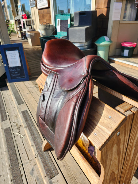 16.5" CWD SE02 Semi-Deep Jump saddle