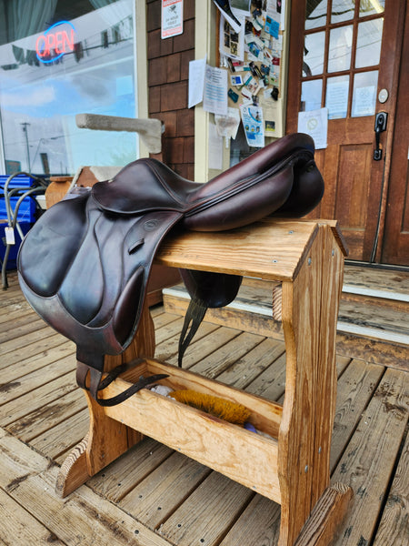 18.5" Devoucoux Chiberta jump saddle
