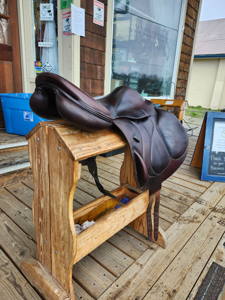 18.5" Devoucoux Chiberta jump saddle