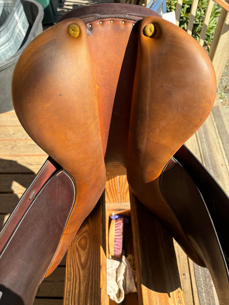 17” Hermes Brasilia Jump saddle
