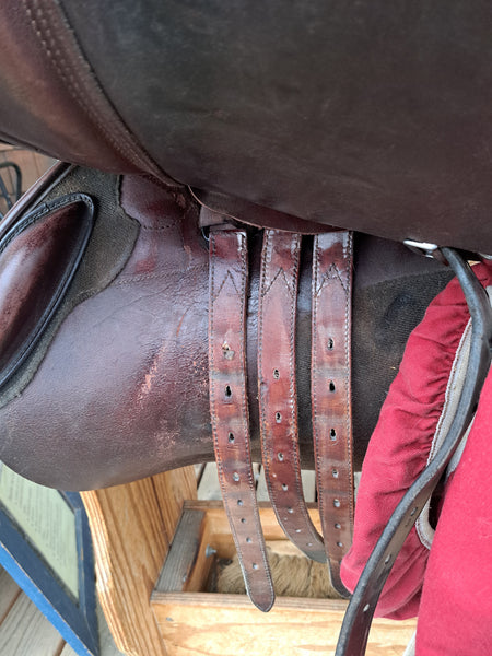 17" Bates Close Contact Saddle
