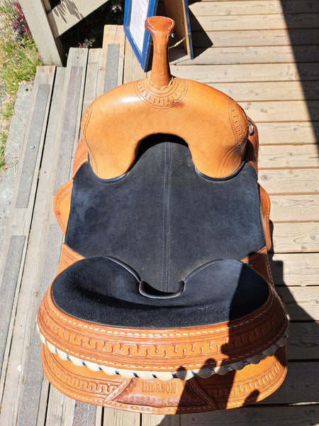 15" Hilason Treeless Barrel Racing Saddle