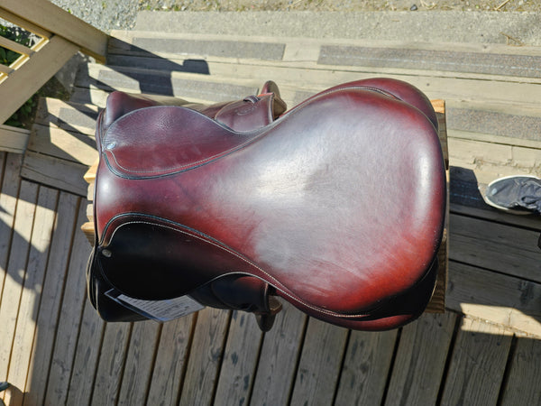 18" Devoucoux Chiberta O Monoflap Jump Saddle