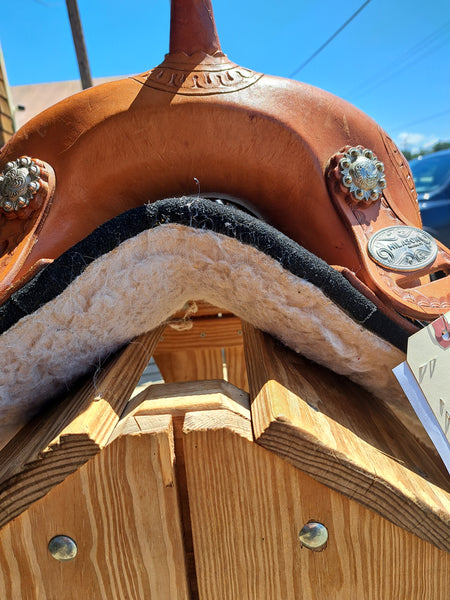 15" Hilason Treeless Barrel Racing Saddle