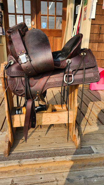 17.5" Tucker Square Skirt Western Trail Saddle
