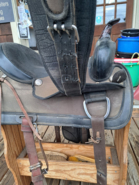 15" Abetta Synthetic Western Saddle