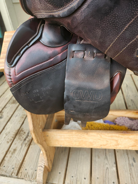16.5" CWD SE02 Close Contact Jump Saddle