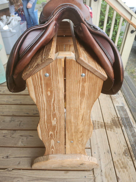 16.5" CWD SE02 Close Contact Jump Saddle