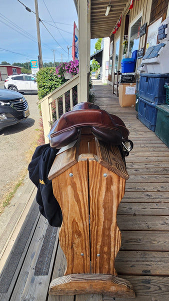 17" M. Toulouse Close Contact Jump Saddle