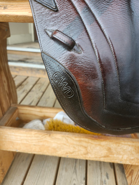 16.5" CWD SE02 Close Contact Jump Saddle