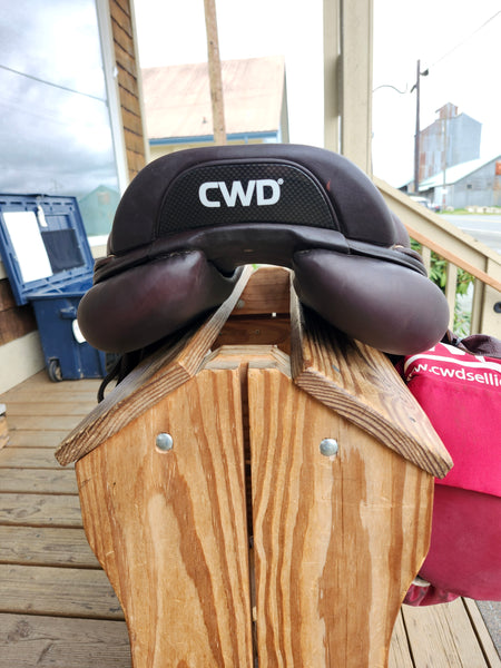 18" CWD Mademoiselle 2Gs Saddle