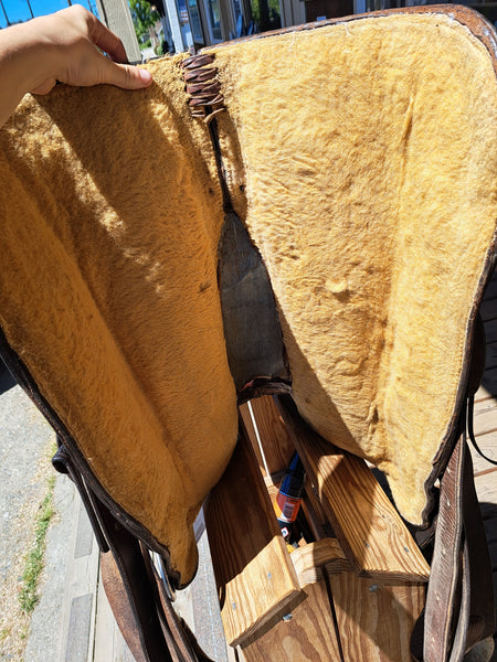 16" Circle Y Cutting Saddle