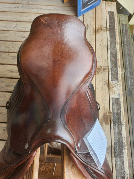16.5" CWD SE02 Close Contact Jump Saddle