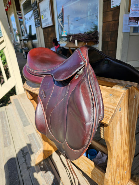 18" Devoucoux Chiberta O Monoflap Jump Saddle