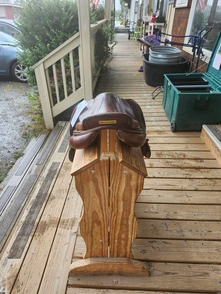16.5" CWD SE02 Close Contact Jump Saddle
