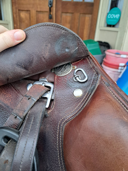 17" Bates Close Contact Saddle