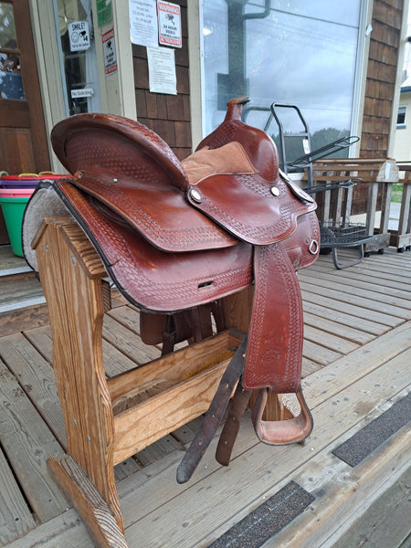 15" Royal King RB Auto Adjust Flex Tree Trail Saddle
