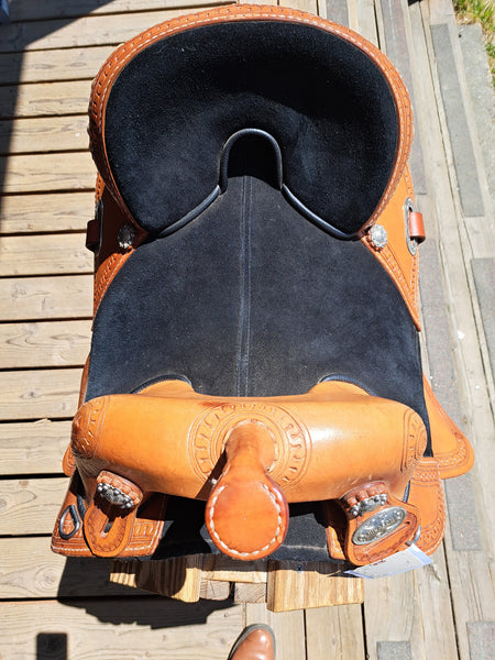 15" Hilason Treeless Barrel Racing Saddle