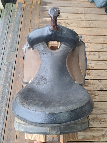 15" Abetta Synthetic Western Saddle