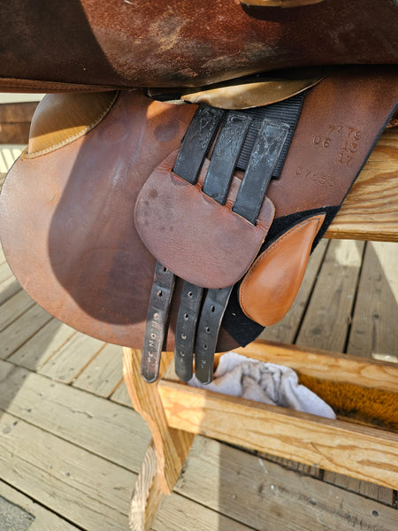 17" Custom Saddlery Icon Aviator Jumping Saddle