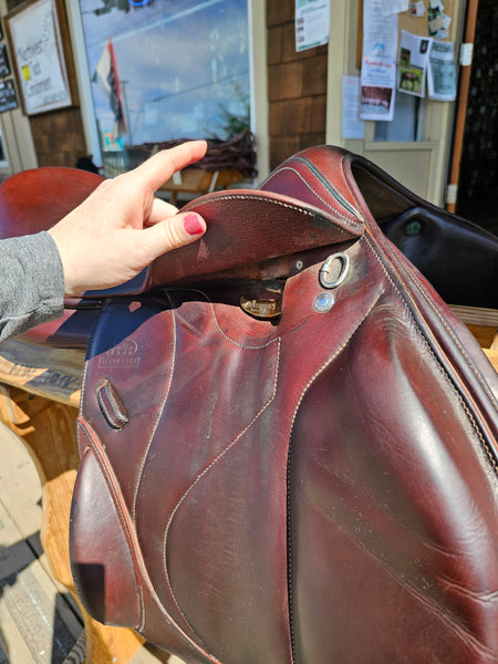 18" Devoucoux Chiberta O Monoflap Jump Saddle