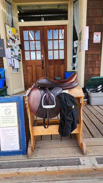 17" M. Toulouse Close Contact Jump Saddle