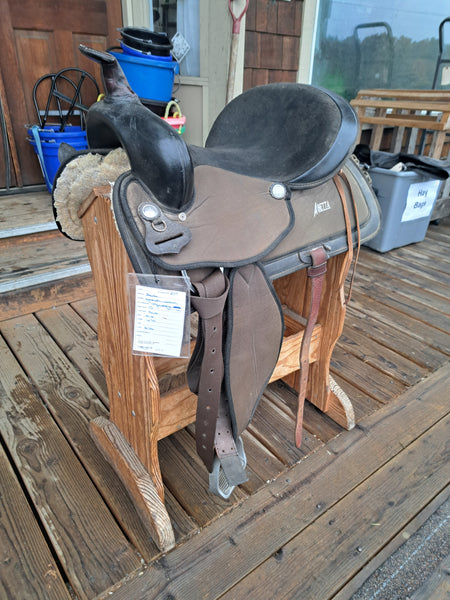 15" Abetta Synthetic Western Saddle