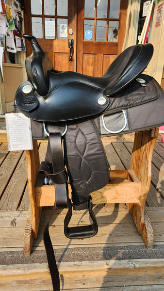 16" King Series Synthetic Gaited Western Trail Saddle