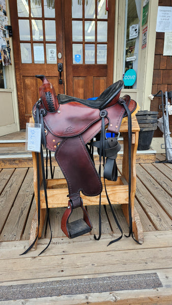 15" Synergist Western Trail Saddle