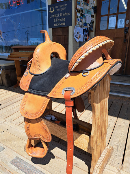 15" Hilason Treeless Barrel Racing Saddle