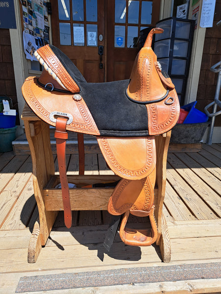15" Hilason Treeless Barrel Racing Saddle
