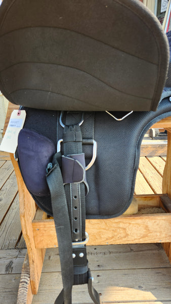 Tough 1 Soft saddle with stirups and pad