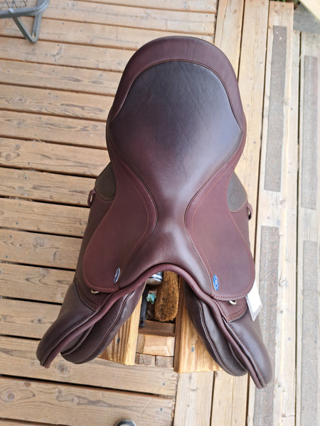 17.5" Connect Saddles Rialto SB Jump Saddle