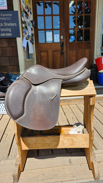 17" Wintec 500 Close Contact Jump Saddle
