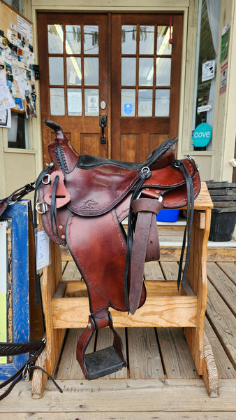 15" Synergist Western Trail Saddle