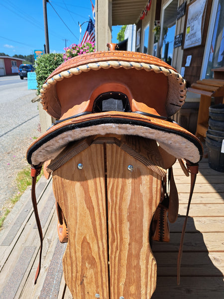 15" Hilason Treeless Barrel Racing Saddle
