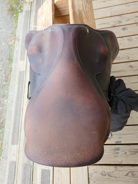 16" Hermes Close Contact Jump Saddle