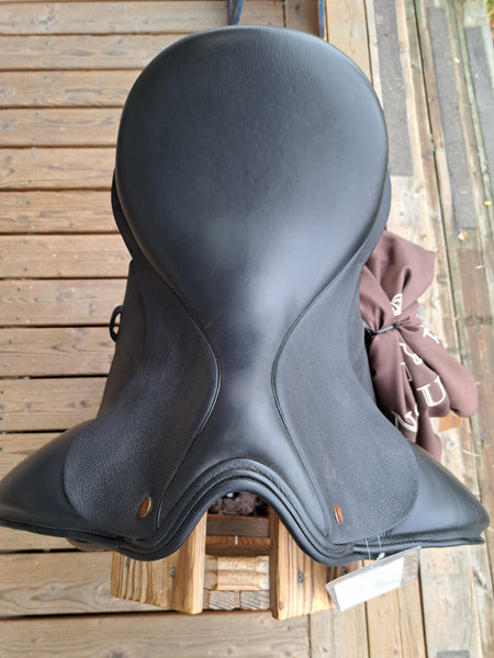 17.5" NSC Conniasseur Dressage Saddle