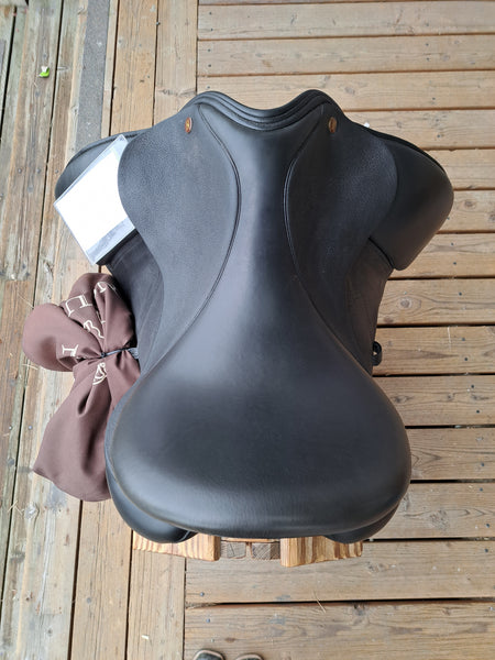 17.5" NSC Conniasseur Dressage Saddle