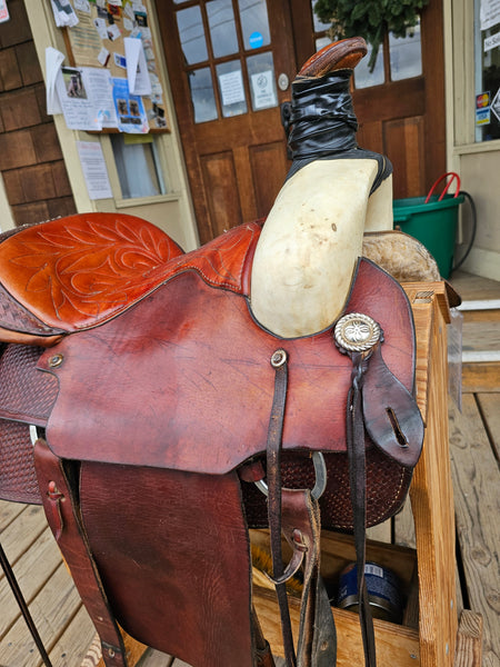 15.5" Western Roping Saddle