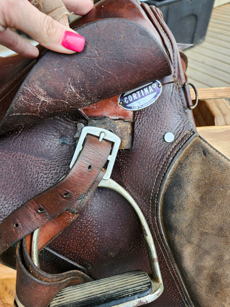 16" Cortina close contact English saddle