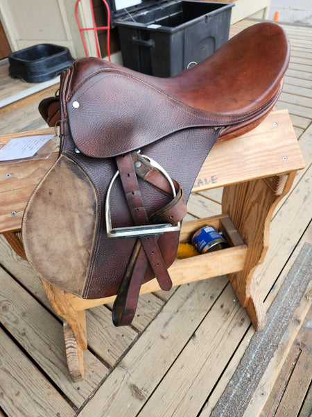 16" Cortina close contact English saddle