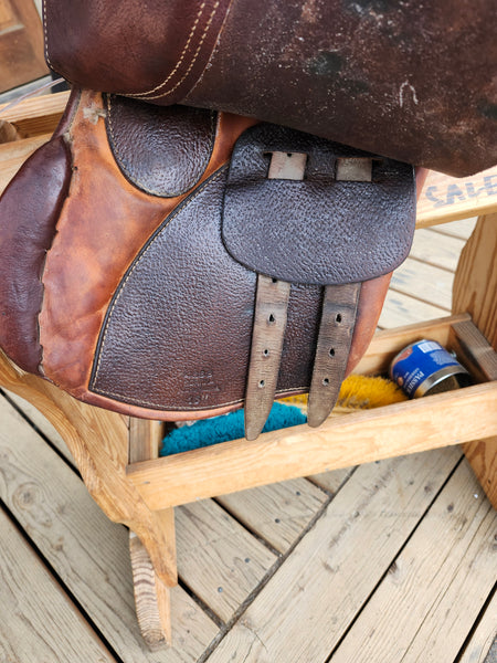 16" Cortina close contact English saddle