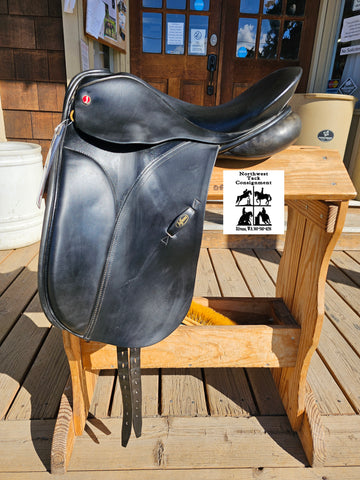 17" Jeffries Dressage Saddle