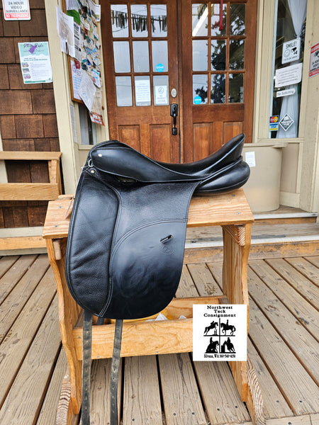 18" Schleese Ostergaard Dressage Saddle