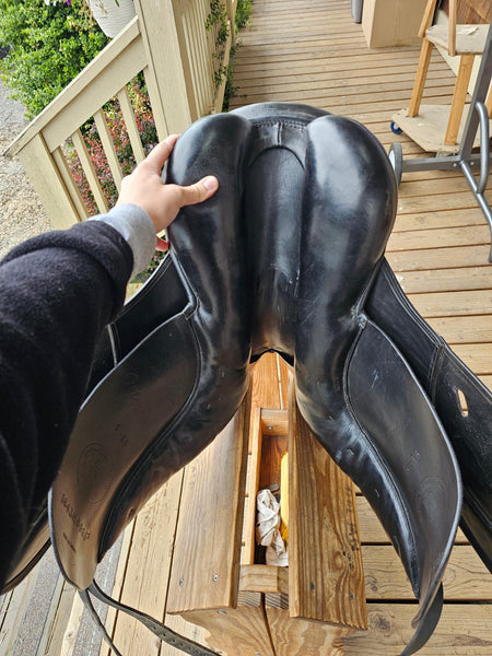 18" Schleese Ostergaard Dressage Saddle