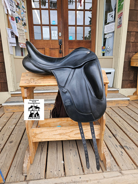 17.5" Fairfax Gareth Monoflap Dressage Saddle